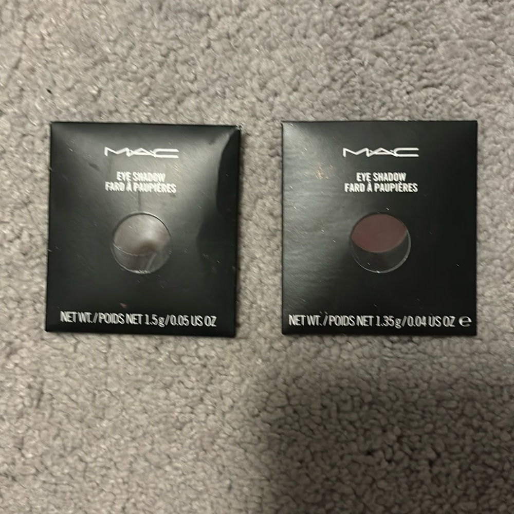 BRAND NEW - MAC 2x pan eyeshadows